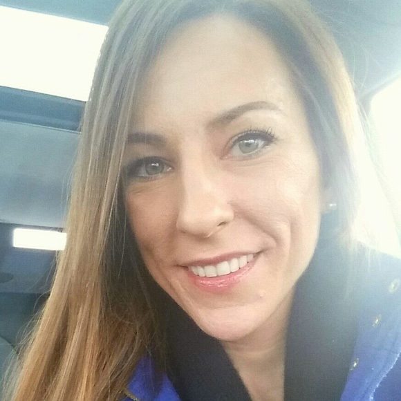 Meet your Posher, Stacie - Picture 1 of 1